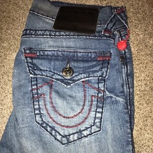 True Religion Big T Maroon 30